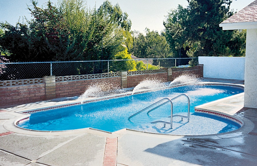 img-34 43 Marvelous Backyard Swimming Pool Ideas